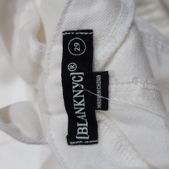 Blank NYC White Jean  Overall Shorts Distressed Hem Size 29 - Picture 5 of 7